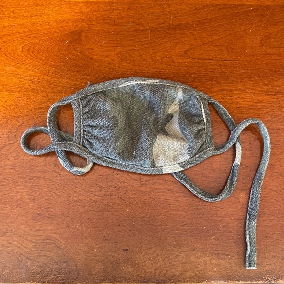 NWOT Childs Adjustable Camouflage Camo Cloth Fabric Mask - Picture 4 of 4